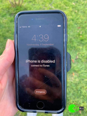 found-iphone-at-brisbane-big-0