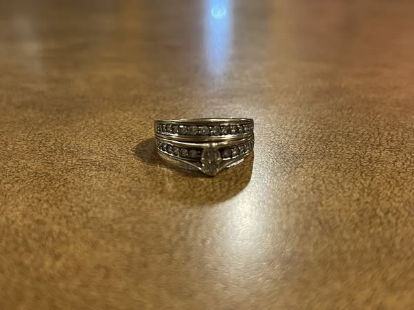 i-lost-my-ring-big-0