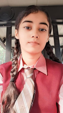 she-is-missing-somewher-big-0