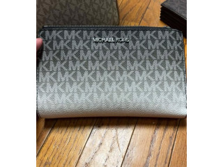 Lost Wallet Alert – Help Bring It Back to Jhanry