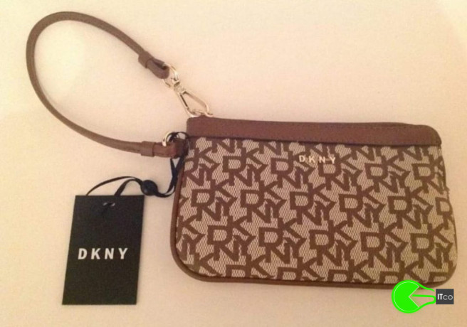 lost-brown-purse-at-st-georges-hall-big-0