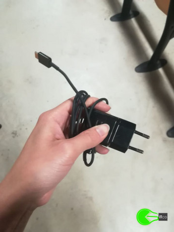 found-charger-in-the-classroom-big-0