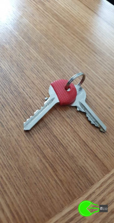 found-keys-at-in-hardest-street-big-0